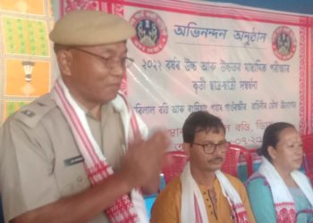 পৰীক্ষাত উত্তীৰ্ণ ছাত্ৰ-ছাত্ৰী সকলক হৰিলালবস্তি আৰু ৰংনিহান পথাৰ ভিডিপিৰ সম্বৰ্ধনা: