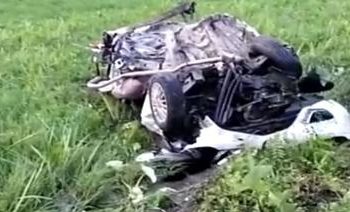 নগাঁৱত  ৰে’লৰ ইঞ্জিনৰ খুন্দাত  চুইফ্ট বাহন, থিতাতে প্ৰাণ গ’ল একে পৰিয়ালৰ ৩ জন