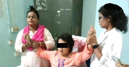 উৎকোচ লোৱাৰ সময়ত হাতে-লোটে ধৰা পৰে আবকাৰী অধীক্ষক 