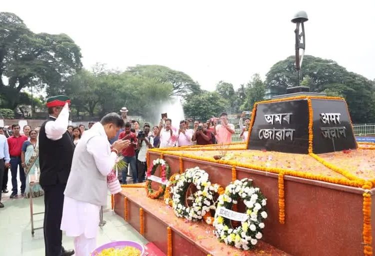 শ্ৰীনগৰত ব্যাপক কাৰ্যসূচীৰে কাৰ্গিল বিজয় দিৱস, অসমৰ মন্ত্ৰী পীযুষ হাজৰিকাৰ অংশগ্ৰহণ: