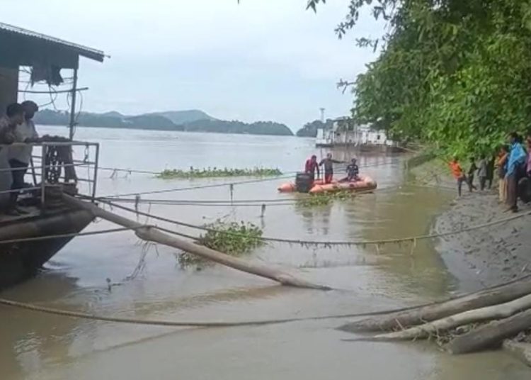 গুৱাহাটী ব্ৰহ্মপুত্ৰ ৰজাদুৱাৰ ঘাটত দুই কিশোৰ সন্ধানহীন