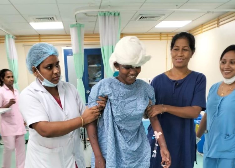 সুস্থ হৈ মইনা নায়ক, GMCHৰ আই চি ইউত খোজ কাঢ়িছে কলঘৰৰ মেচিনত সোমোৱা মইনাই 1 সুস্থ হৈ মইনা নায়ক, GMCHৰ আই চি ইউত খোজ কাঢ়িছে কলঘৰৰ মেচিনত সোমোৱা মইনাই