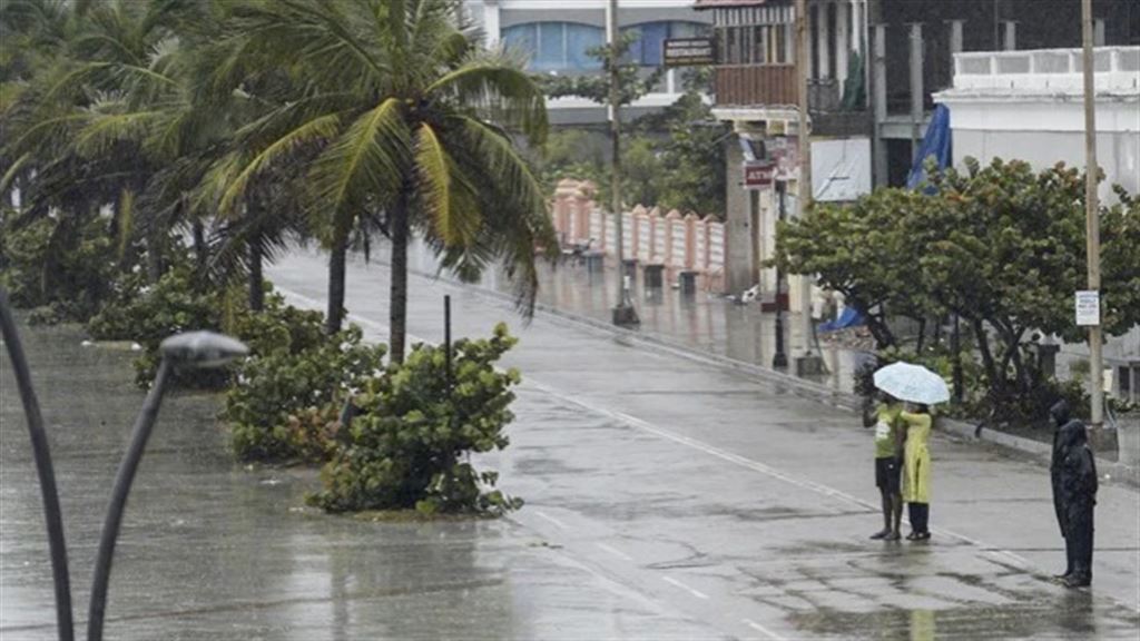 কর্নাটকৰ উপকূলীয় অঞ্চলত ধাৰাষাৰ বৰষুণ