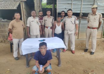মাঞ্জাত নিচাযুক্ত কেপচুল সহ এজনক আটক: