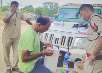 কাৰ্বি আংলঙত পুনৰ হেৰ’ইনসহ আটক সৰবৰাহকাৰী: