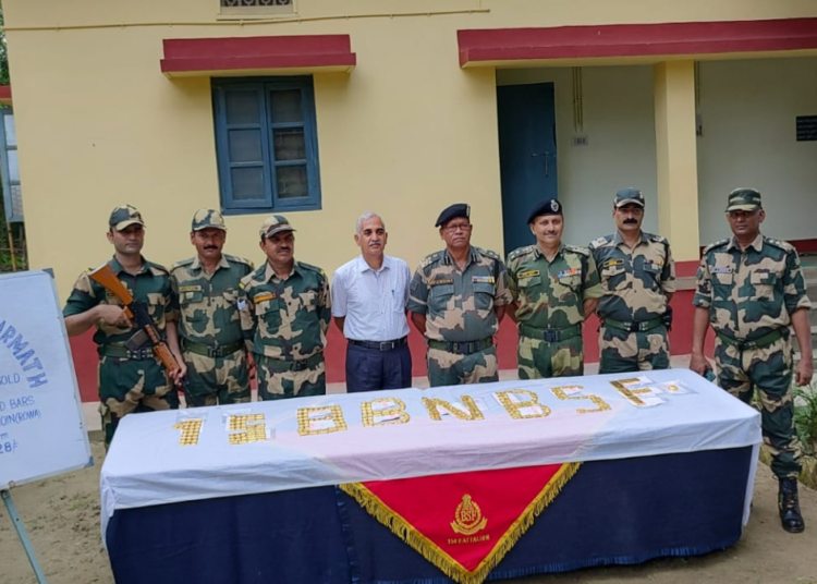 বনগাঁৱৰ ভাৰত-বাংলাদেশ সীমান্তত বিএছএফৰ জোৱানে জব্দ কৰে ২২ কোটি টকাৰ বৃহৎ পৰিমাণৰ সোণৰ সামগ্ৰীঃ