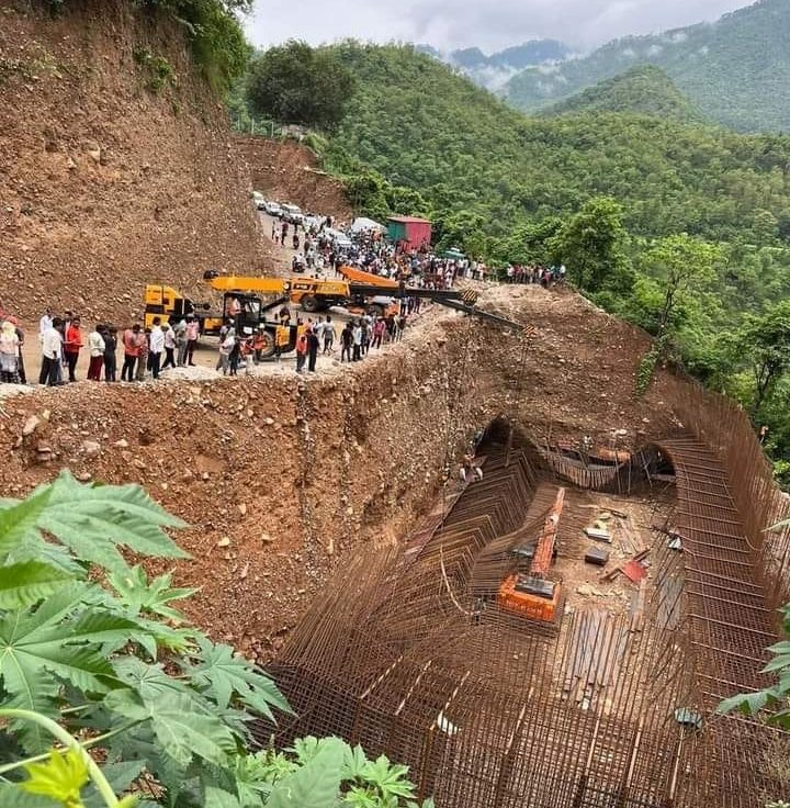 নিৰ্মীয়মান দলঙ খহি মৃত্যু ২ শ্ৰমিকৰ
