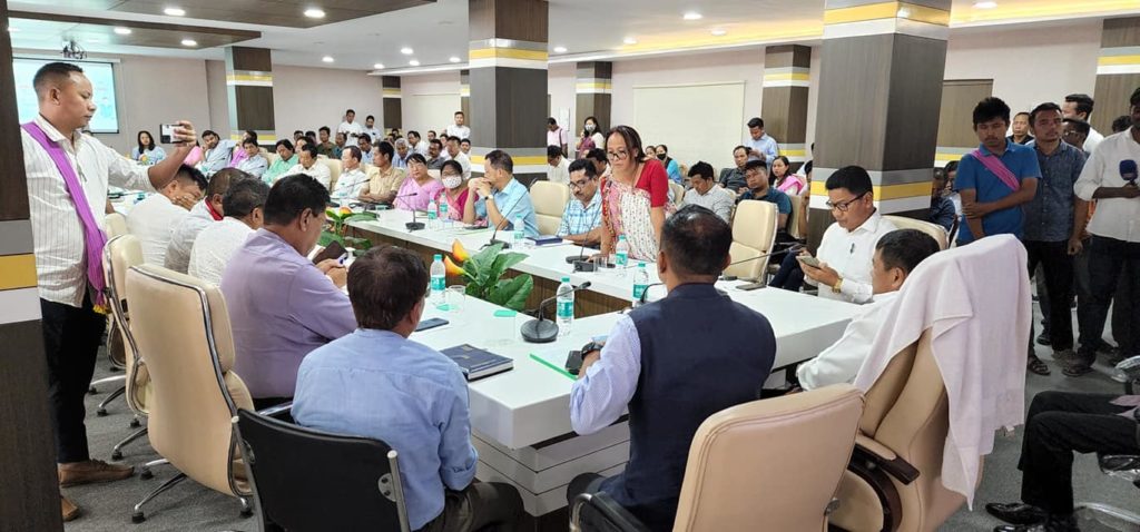 কাৰবি আংলঙত গুণগত শিক্ষাৰ বাবে সজাগতা অভিযান