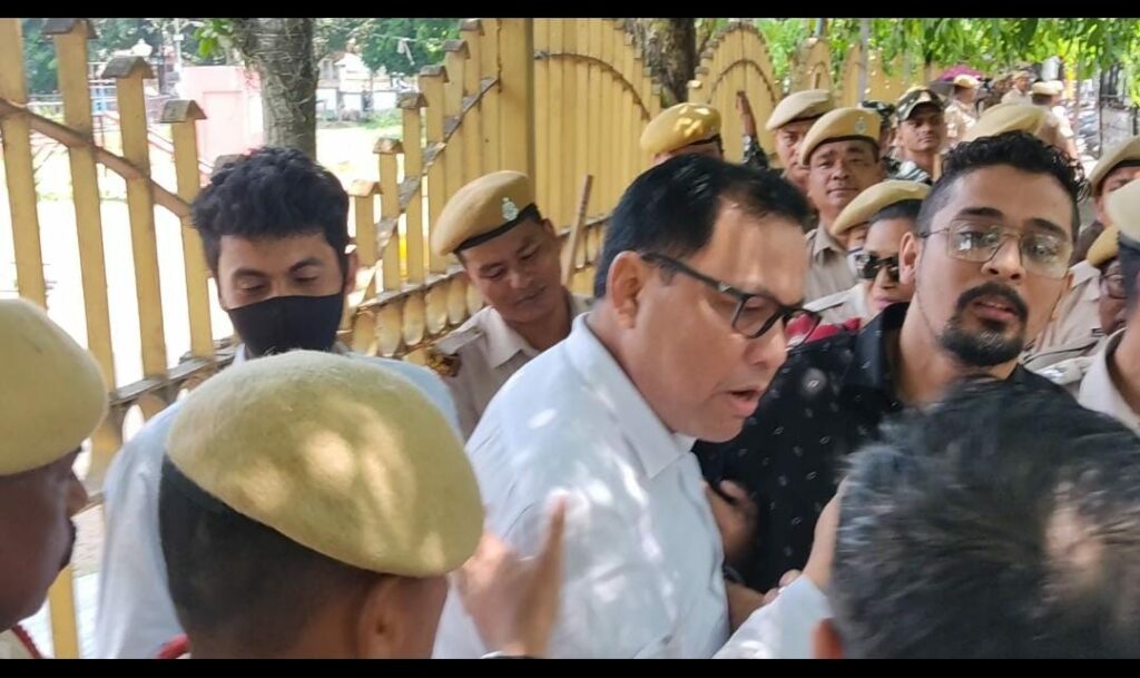 গুৱাহাটীত AJYCP প্ৰতিবাদকাৰী