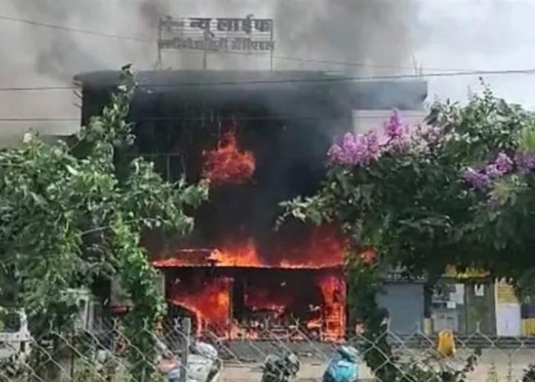 মধ্যপ্ৰদেশৰ ব্যক্তিগত চিকিৎসালয়ত ভয়ংকৰ অগ্নিকাণ্ড ! ১০ জনৰ মৃত্যু, আহত কেইবাজনো