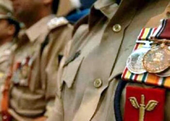 স্বাধীনতা দিৱসৰ প্ৰাকক্ষণত ৰাজ্যৰ ১৩ গৰাকী আৰক্ষী বিষয়া, কনিষ্টবললৈ "ৰাষ্ট্ৰপতিৰ আৰক্ষী সন্মান" 2 গৃহমন্ত্ৰীৰ অনুসন্ধান পাৰদৰ্শিকতা বঁটা লাভ অসমৰ চাৰি আৰক্ষী বিষয়াই