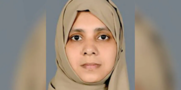 কেৰালাৰ ৱায়ানডৰ থামাৰাছেৰী সমীপত সংঘটিত এক শোকাৱহ দুৰ্ঘটনাঃ খেদি অহা বাটৰ কুকুৰৰ পৰা ৰক্ষা পাবলৈ দৌৰাৰ সময়তে অঘটন
