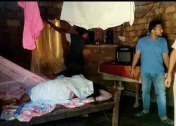 কলিয়াবৰৰ বাগৰিত লোমহৰ্ষক হত্যাকাণ্ডঃ ৫ দুৰ্বৃত্তই এগৰাকী মহিলাক দাৰে ঘপিয়াই কৰিলে হত্যা