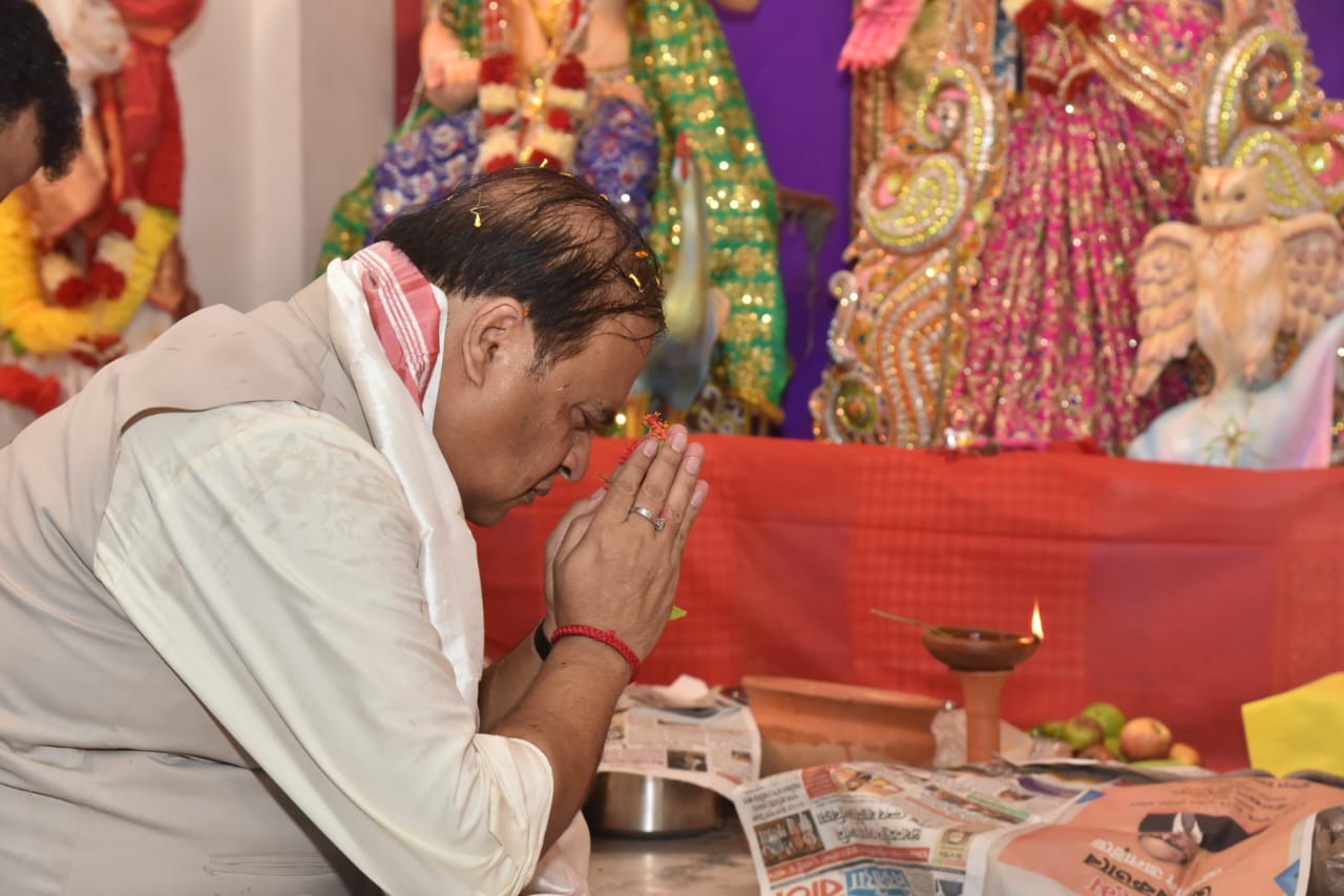 আজি দুৰ্গা পূজাৰ মহা অষ্টমী