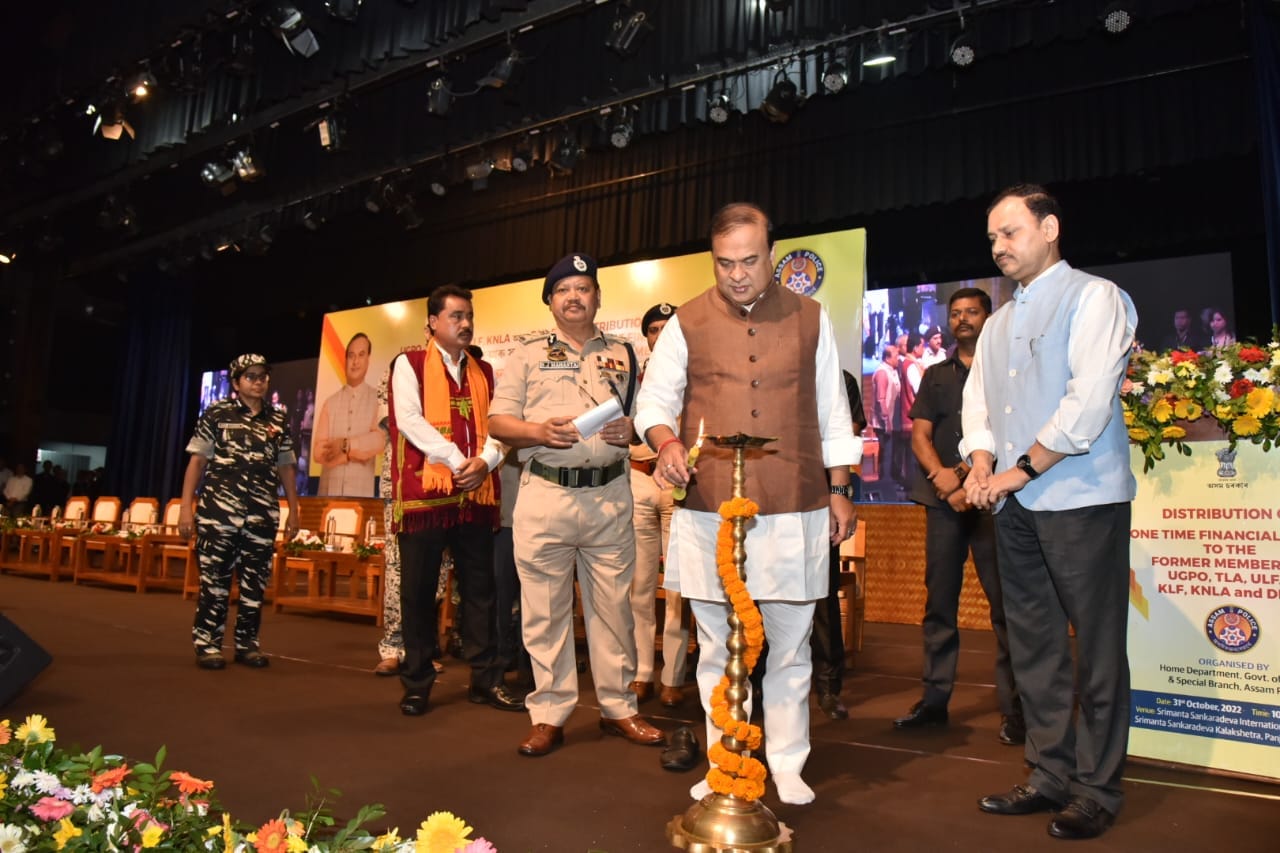 কলাক্ষেত্ৰত আত্মসমৰ্পণকাৰী বিদ্ৰোহীক আৰ্থিক সাহায্য