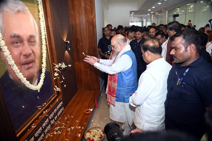 কাৰ্যালয়টো উদ্বোধন কৰে কেন্দ্ৰীয় গৃহমন্ত্ৰী অমিত শ্বাহ আৰু বিজেপিৰ ৰাষ্ট্ৰীয় সভাপতি জে পি নাড্ডা।