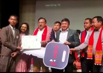 কাৰ্বি আংলঙত ৪০৭ কৃতী ছাত্ৰ ছাত্ৰীৰ মাজত স্কুটী বিতৰণ: