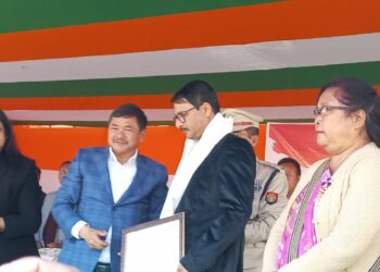 ডিফুৰ গণৰাজ্য দিৱসত সাংবাদিকক সম্বৰ্ধনা জিলা প্ৰশাসনৰ: