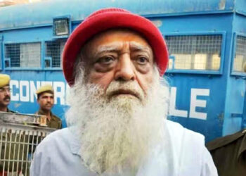 ছাত্ৰীক ধৰ্ষণৰ অপৰাধত পুনৰ আজীৱন কাৰাদণ্ড ‘বাপু’ আশাৰামৰ