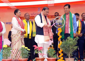 হস্ততাঁত-বস্ত্ৰ বিভাগৰ ‘স্বনির্ভৰ নাৰী’ আঁচনিৰ শুভাৰম্ভ মুখ্যমন্ত্ৰীৰ:
