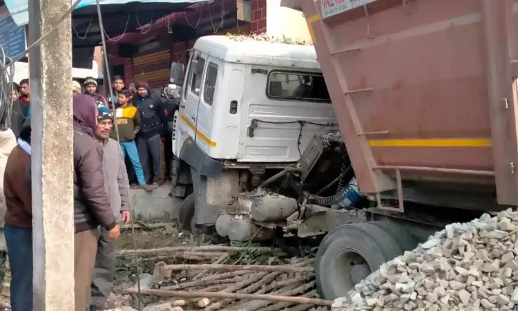জুইৰ উম লোৱাই হ’ল কাল! উত্তৰ প্ৰদেশৰ দেওৰিয়া জিলাত শোকাৱহ দুৰ্ঘটনাঃ