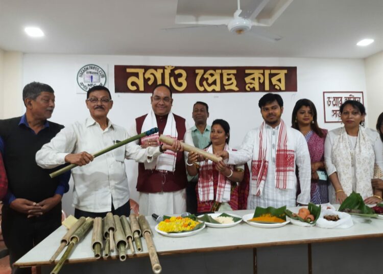 Nagaon I নগাঁও কলেজ আৰু পৌৰসভাৰ প্ৰাকৃতিক ৰঙেৰে ফাকুৱা উৎসৱ উদযাপনৰ সজাগতামূলক কাৰ্যসূচী