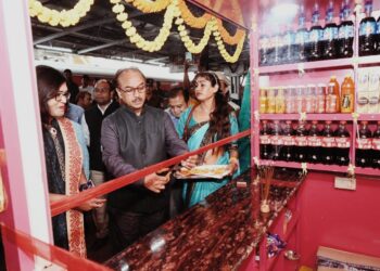 Trans Tea Stall I গুৱাহাটী ৰে’লৱে ষ্টেচনত মুকলি “ট্ৰান্স টি ষ্টল”, তৃতীয় লিংগৰ মহিলা সকলক সুবিধা প্ৰদানঃ