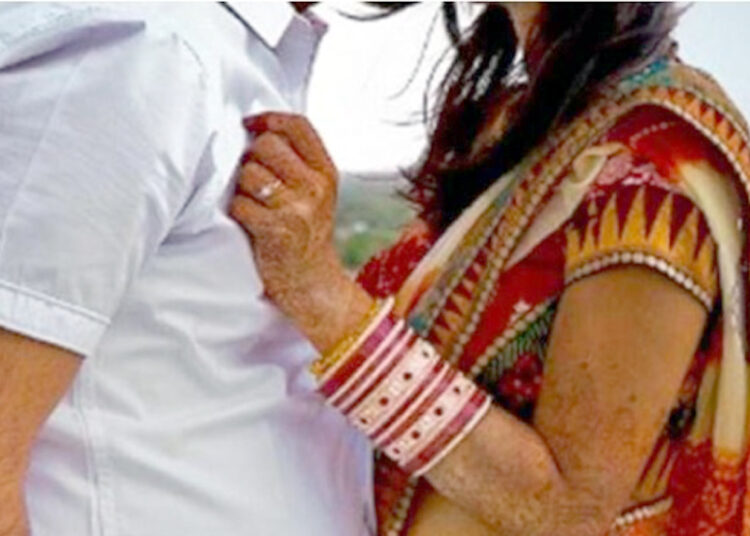 Love I প্ৰেমত মগ্ন শহুৰ-বোৱাৰী ! পুত্ৰৰ বাইকতে উঠাই লৈ পলায়ন