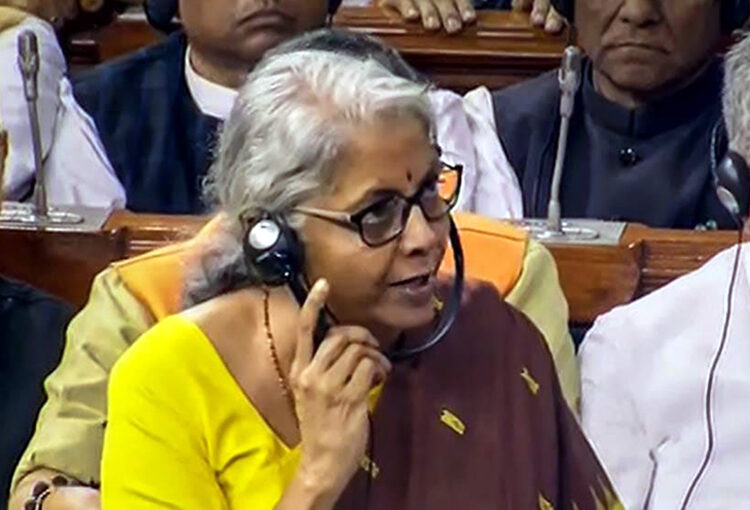 Lok Sabha I আলোচনা অবিহনেই লোকসভাত গৃহীত বিত্ত বিধেয়ক! প্ৰতিবাদ বিৰোধীৰ