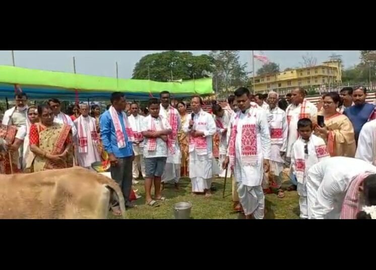 Bihu celebrations in Diphu I ডিফুত ৩০ সংখ্যক বেচিক কলনি বিহু উদযাপন সমিতিৰ উদ্যোগত সমূহীয়া গৰু গা-ধোওৱা পৰ্ব উদযাপন 1 Bihu celebrations in Diphu I ডিফুত ৩০ সংখ্যক বেচিক কলনি বিহু উদযাপন সমিতিৰ উদ্যোগত সমূহীয়া গৰু গা-ধোওৱা পৰ্ব উদযাপন