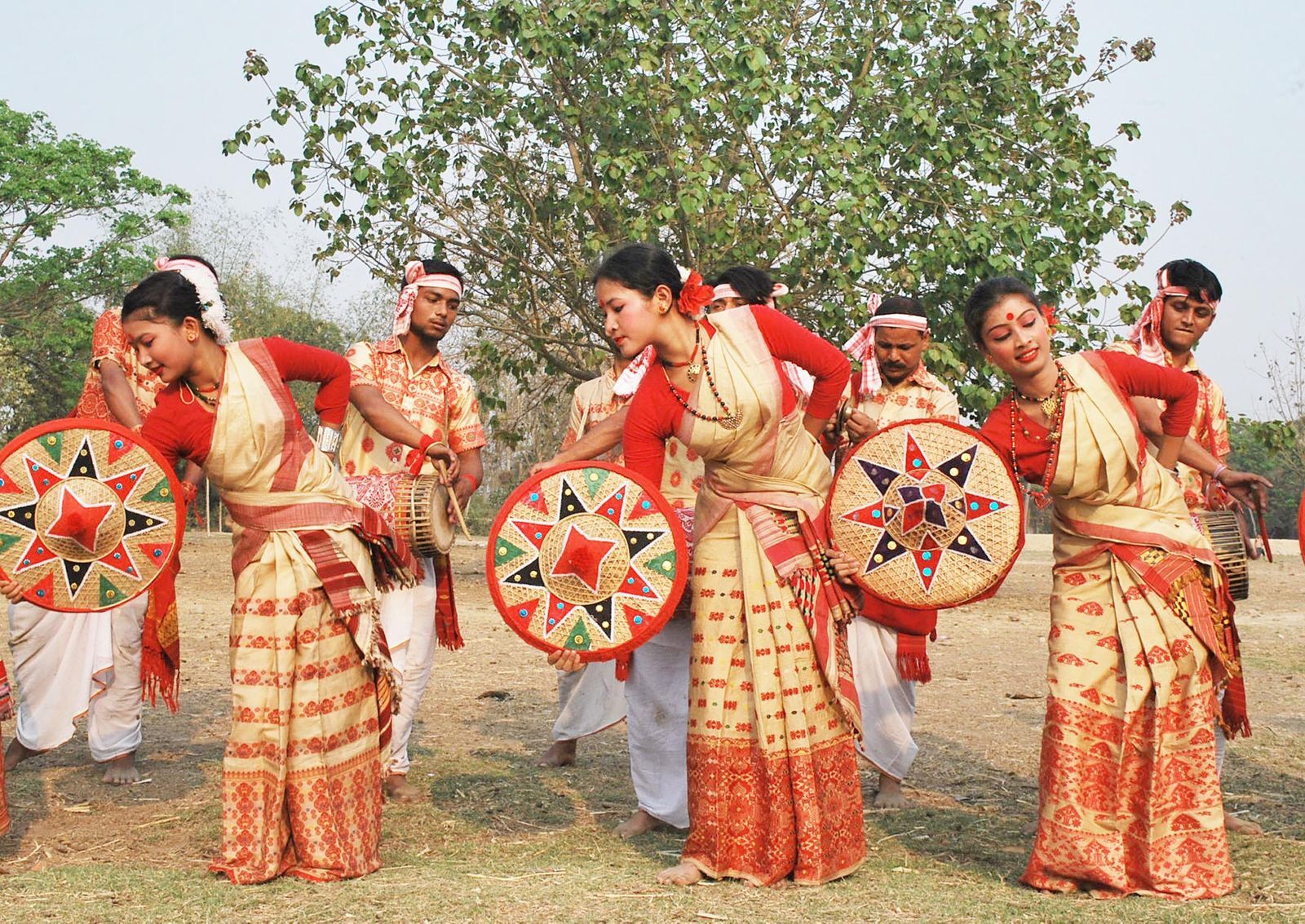 ৰঙালী বিহু