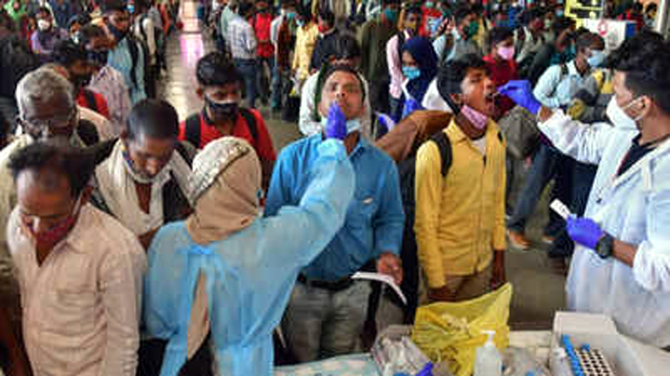 Corona infection I এদিনতে ২০ শতাংশ বৃদ্ধি! ২৪ ঘণ্টাত নতুনকৈ কৰোনাত আক্ৰান্ত ১২,৫৯১, ২৯ জনৰ মৃত্যু 3 কৰোনাত আক্ৰান্ত