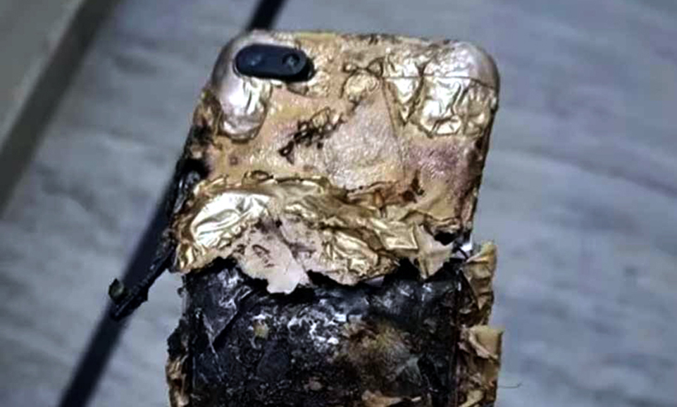 Mobile phone explosion I কেৰালাত মোবাইল ফোন বিস্ফোৰণত এটি শিশুৰ মৃত্যু, কি কয় ফোন নিৰ্মাতা কোম্পানীটোৱে 3 মোবাইল ফোন বিস্ফোৰণ