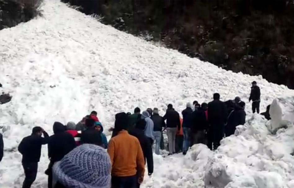 avalanche hits 