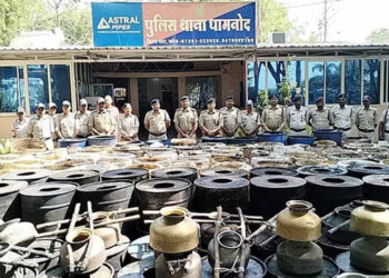 101 criminals arrested I ৬৩টা আৰক্ষীৰ দলৰ ৭ ঘণ্টীয়া অভিযানত মধ্যপ্ৰদেশৰ এখন জিলাৰ পৰা আটক ১০১ অপৰাধী