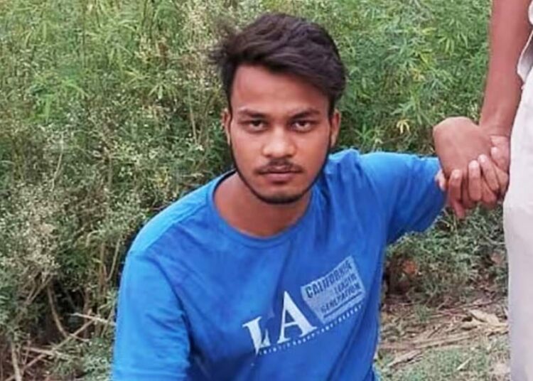 Delhi Rohini Case I ৰাজহুৱা স্থানত প্ৰেমিকাক ২০ বাৰ ছুৰীকাঘাত, মূৰ থেতেলিয়াই হত্যা! গ্ৰেপ্তাৰ প্ৰেমিক যুৱক 1 Delhi Rohini Case I ৰাজহুৱা স্থানত প্ৰেমিকাক ২০ বাৰ ছুৰীকাঘাত, মূৰ থেতেলিয়াই হত্যা! গ্ৰেপ্তাৰ প্ৰেমিক যুৱক