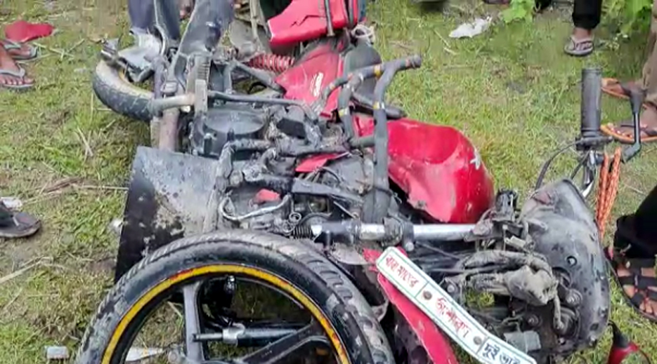  পথ দুৰ্ঘটনা