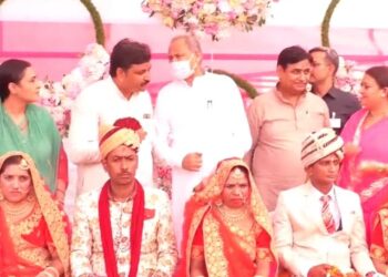 Group Marriage I সমূহীয়া বিবাহৰ এক ৰেকৰ্ড, একেটা অনুষ্ঠানত ৪ হাজাৰ যুৱক-যুৱতীৰ বিবাহ