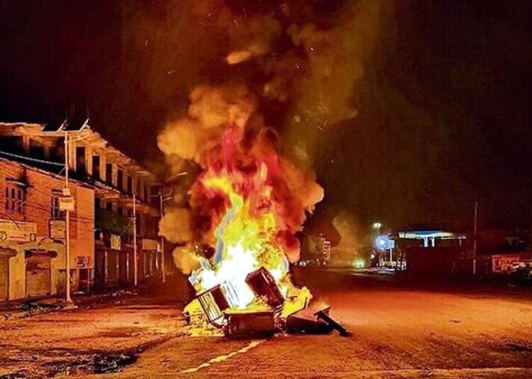 Unrest in Manipur I ‘একতা দিৱস’তে পুনৰ উত্তপ্ত হ’ল মণিপুৰ! গুলীত আহত সেনা জোৱান