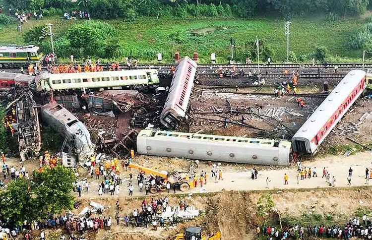 Karmandal Express accident I ওড়িশা ৰে'ল দুৰ্ঘটনা; ইচ্ছাকৃতভাৱে কৰমণ্ডলৰ চিগনেল সেউজীয়া কৰাৰ অভিযোগ 1 Karmandal Express accident I ওড়িশা ৰে’ল দুৰ্ঘটনা; ইচ্ছাকৃতভাৱে কৰমণ্ডলৰ চিগনেল সেউজীয়া কৰাৰ অভিযোগ
