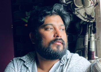 গীতিকাৰ-সুৰকাৰ অজয় ফুকনক “কপি মাষ্টাৰ” আখ্যাঃ