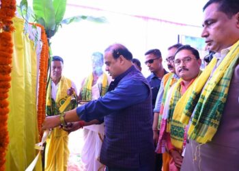 Himanta Biswa Sarma lays foundation Stone for Chilarai Bhawan | নলবাৰীত নিৰ্মাণ হ'ব লগা "চিলাৰায় ভৱন" ৰ শিলান্যাস কৰিলে ড° হিমন্ত বিশ্ব শৰ্মাইঃ 6 Himanta Biswa Sarma lays foundation Stone for Chilarai Bhawan | নলবাৰীত নিৰ্মাণ হ’ব লগা “চিলাৰায় ভৱন” ৰ শিলান্যাস কৰিলে ড° হিমন্ত বিশ্ব শৰ্মাইঃ