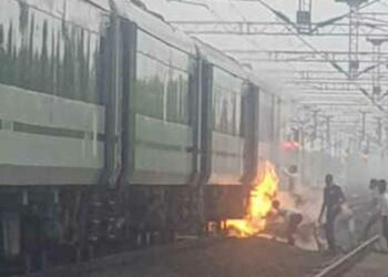 Vande Bharat Express catches fire I এইবাৰ বন্দে ভাৰত এক্সপ্ৰেছৰ ডবাত জুই
