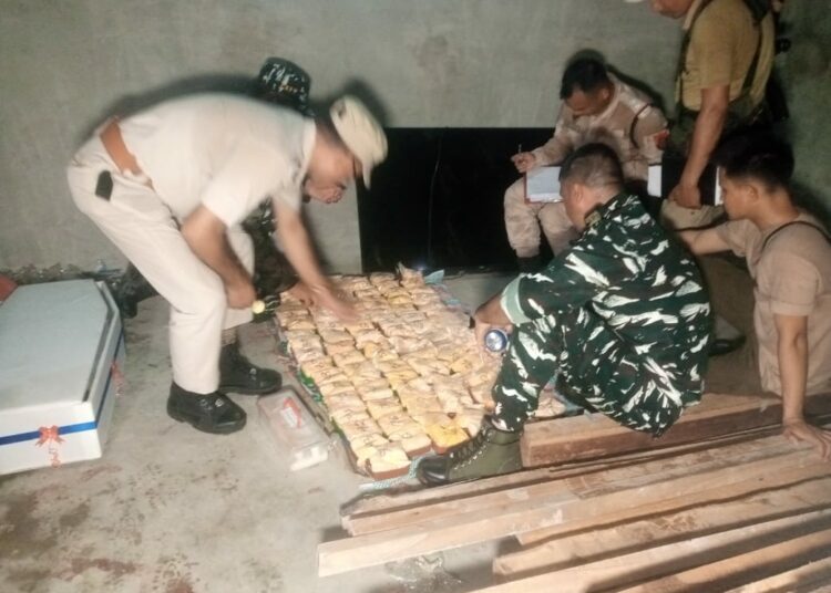 Drugs seized in Karbi Anglong I লাহৰিজানত প্ৰায় ছয় কোটিতকৈ অধিক টকা মূল্যৰ  সন্দেহযুক্ত ড্ৰাগছ উদ্ধাৰ আৰক্ষীৰ