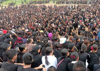 protest by tribal women in Manipur I মণিপুৰত নাৰী নির্যাতনৰ ঘটনাৰ বৃহৎ প্রতিবাদ জনজাতীয় মহিলাৰ