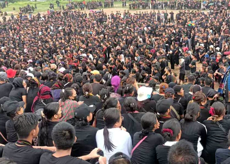 protest by tribal women in Manipur I মণিপুৰত নাৰী নির্যাতনৰ ঘটনাৰ বৃহৎ প্রতিবাদ জনজাতীয় মহিলাৰ