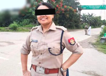 “Assault on Woman in Police Uniform Sparks Outrage and Calls for Justice”