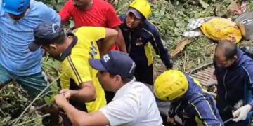 উত্তৰ কাশীত ভয়ংকৰ দুৰ্ঘটনা, খাৱৈত বাছ পৰি ৭ জনৰ মৃত্যু