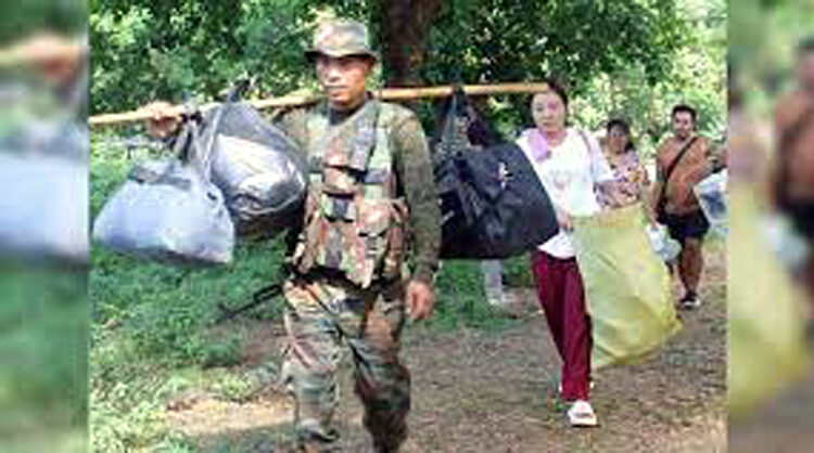 212 Meiteis who crossed over to Myanmar brought back I ম্যানমাৰৰ পৰা ২০০ মণিপুৰী নাগৰিকক ঘূৰাই আনিলে সেনাই