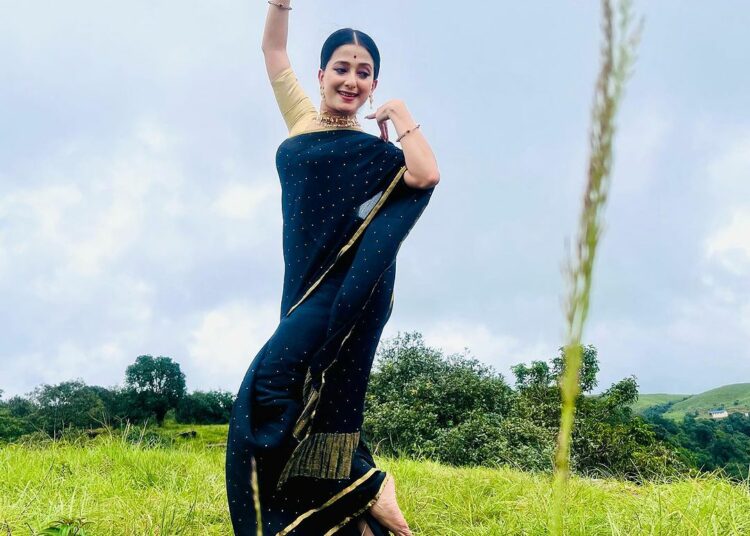 সদ্যমুক্তিপ্ৰাপ্ত অংগৰাগ পাপন মহন্তৰ "মৃগতৃষ্ণা" ৰ ভিডিঅ'ত মেঘৰঞ্জনী- 1 সদ্যমুক্তিপ্ৰাপ্ত অংগৰাগ পাপন মহন্তৰ “মৃগতৃষ্ণা” ৰ ভিডিঅ’ত মেঘৰঞ্জনী-
